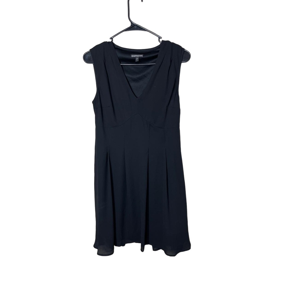 Express Black Chiffon VNeck‎ Knee Length Sleeveless Dress Small
